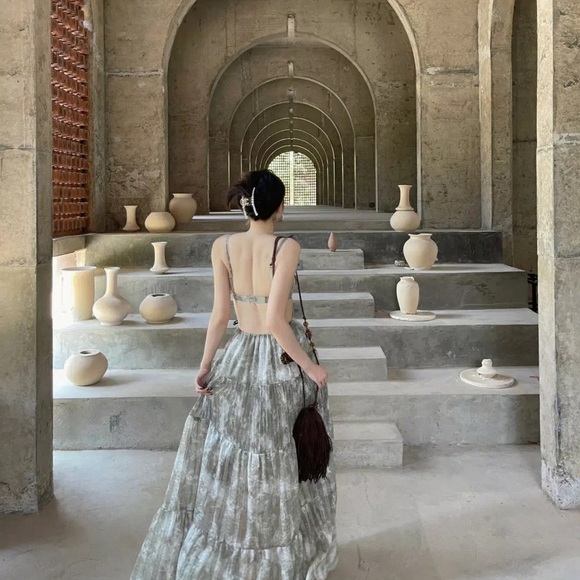 Elegant Tie-Dye Maxi Dress - Picture 2 of 2